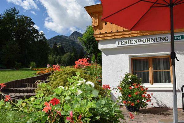 Haus Frainer Apartment Wald am Arlberg Exterior photo